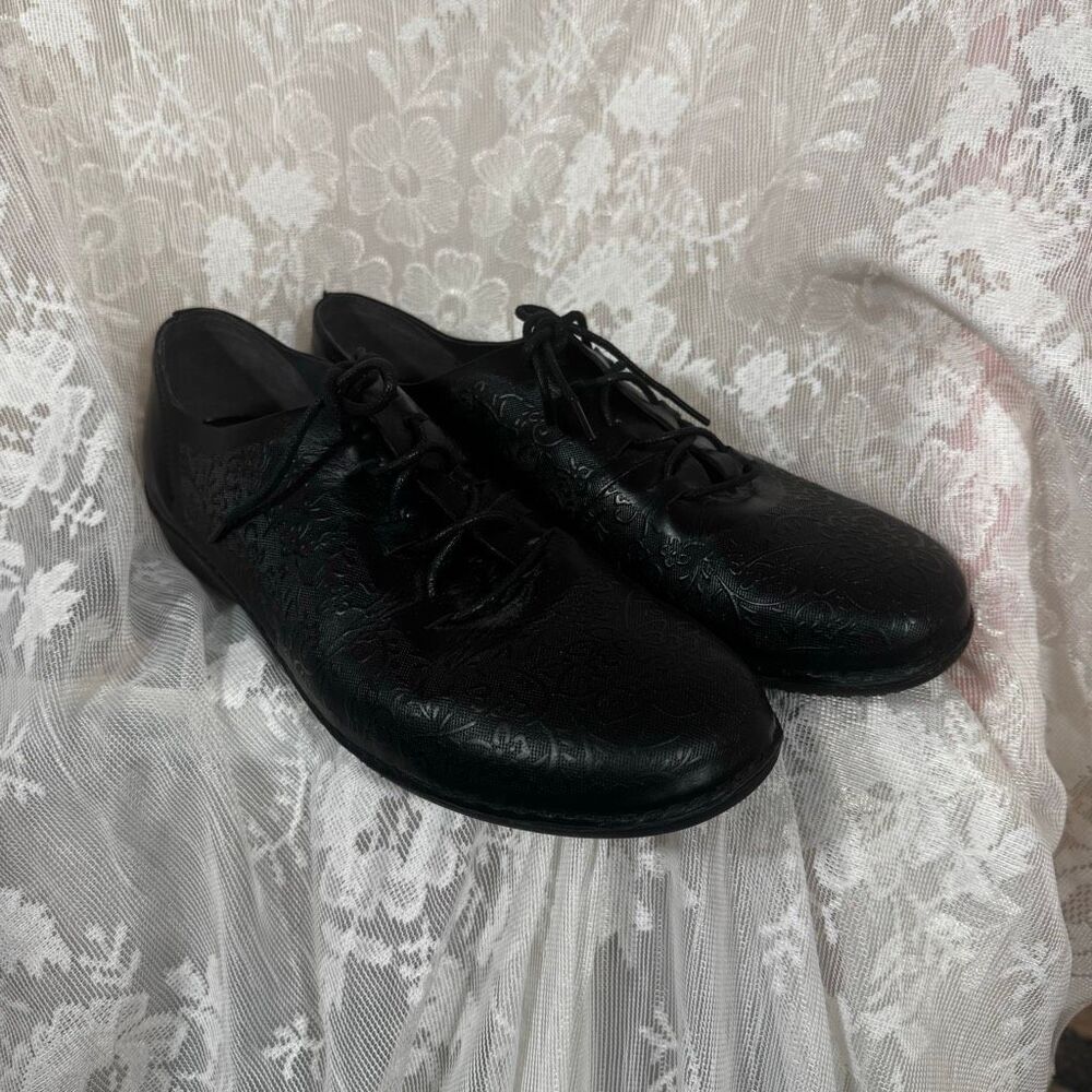 Propét Chantel WCX012L Black Floral Embossed Leather Oxford | Women’s Size 12 M(